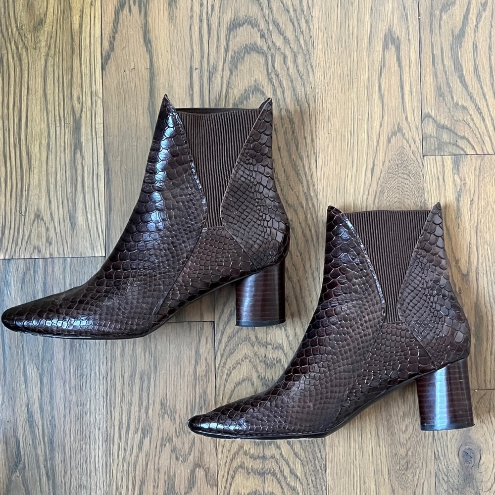 Donald J. Pliner brown leather boots size 8